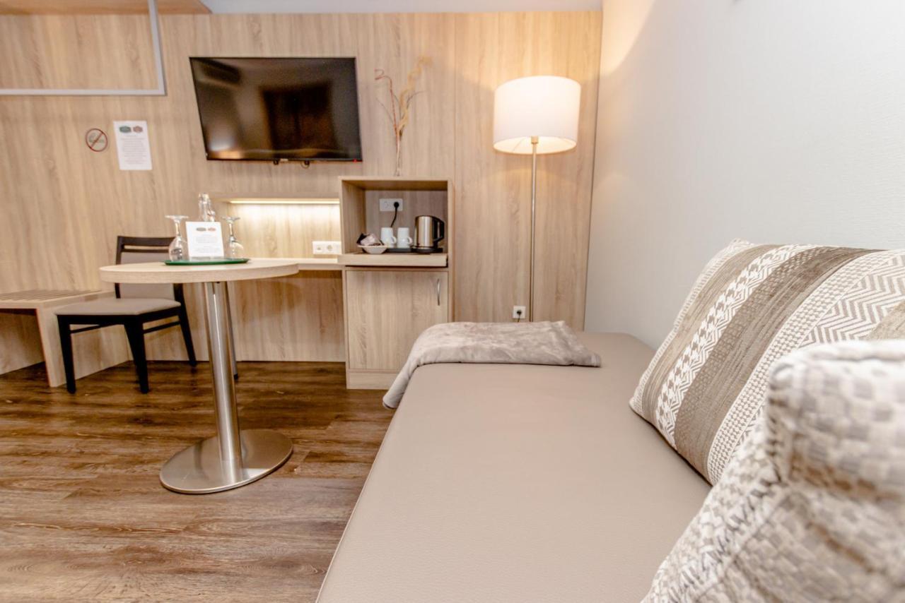 Hotel Herbers Südbrookmerland Eksteriør bilde